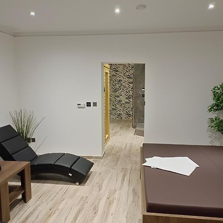 Penzion A Wellness - Jilan, Naves Svobody 39, 奥洛穆茨 外观 照片